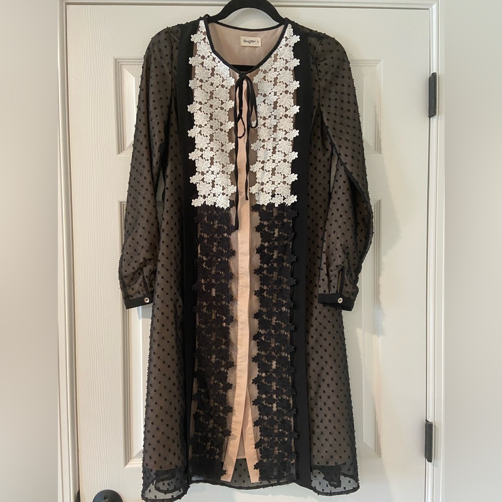 Luxe & Arrow Long Button Down Black Feminine Classy Dress Lace/Polka Dots Size S